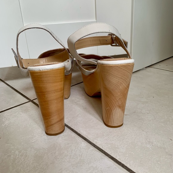 Chinese Laundry Platform Iridescent Sandal Heels - Picture 5 of 10